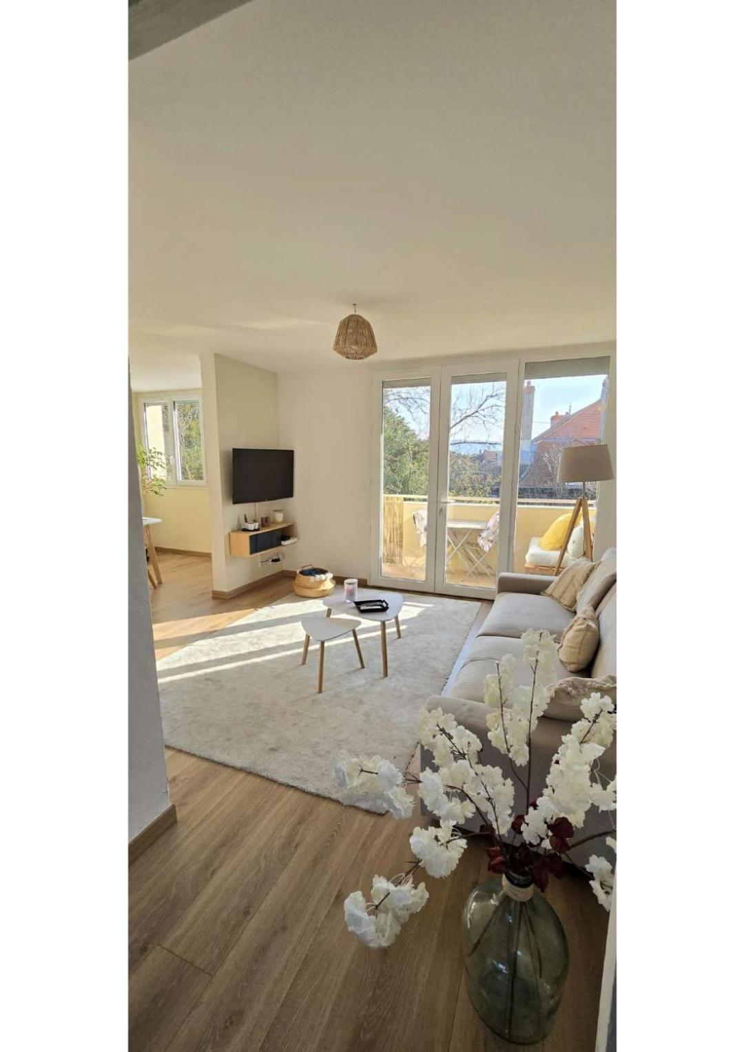 Superbe T3 Cosy, Parking Gratuit + Balcon Apartman Riom Kültér fotó