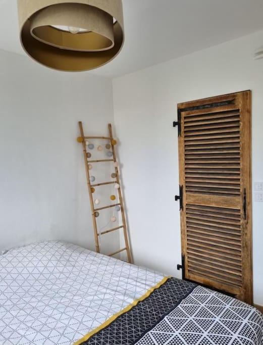 Superbe T3 Cosy, Parking Gratuit + Balcon Apartman Riom Kültér fotó