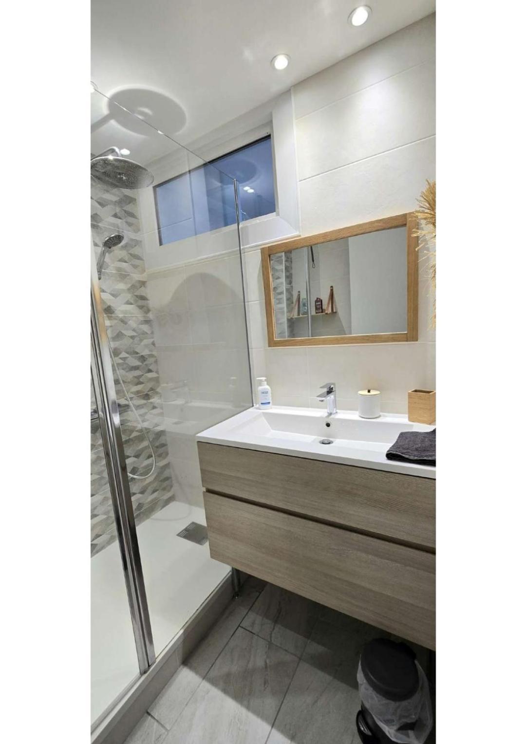 Superbe T3 Cosy, Parking Gratuit + Balcon Apartman Riom Kültér fotó
